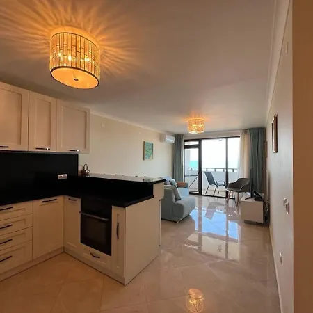Arena Sea View Apartment *