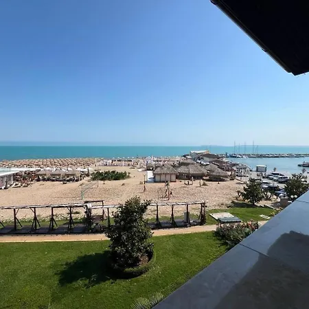 Arena Sea View Apartman *